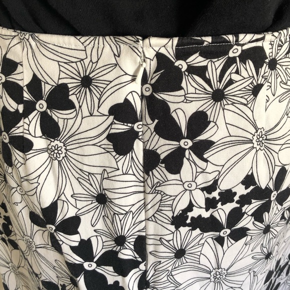 Loft Floral Stretch Skirt - Picture 5 of 6